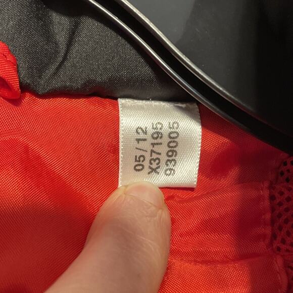 Adidas 3 Stripe RN#88387 CA#40312 Black And Red Jacket Men's Small - Picture 7 of 14